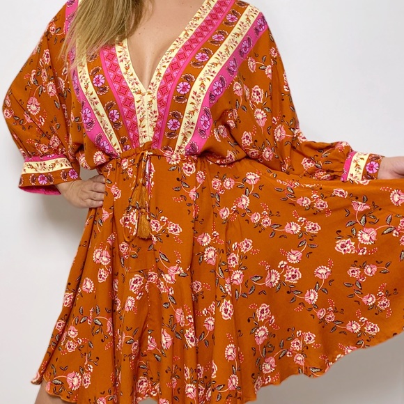 🌷AAKAA Mini Dress. - Picture 5 of 8